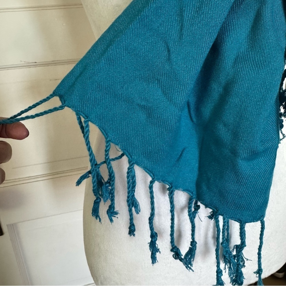 Saachi Cerulean Blue Soft Polyester Scarf – Lightweight, Like New - Picture 6 of 6